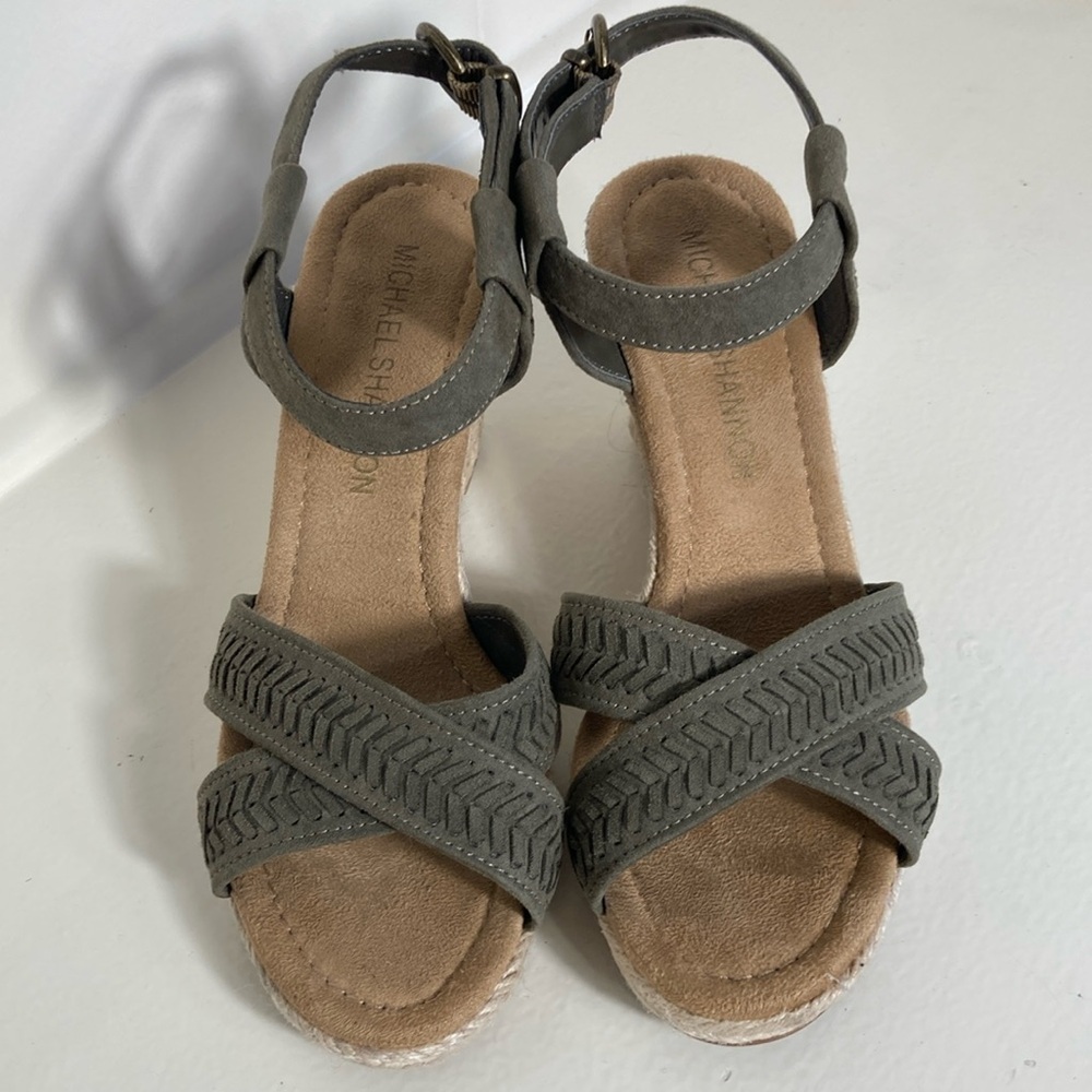 Michael Shannon Green Women's Sandals Size 7
